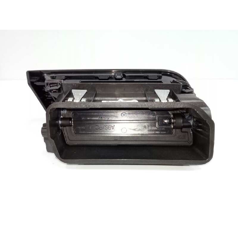 REJILLA AIREADORA LADO DERECHO