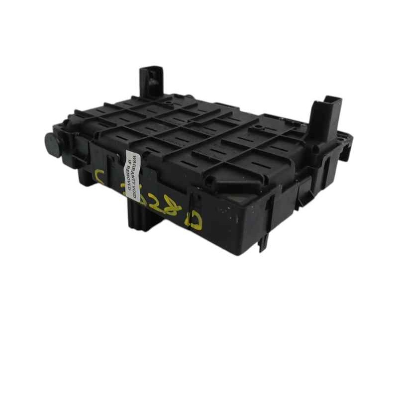 CAJA RELES / FUSIBLES