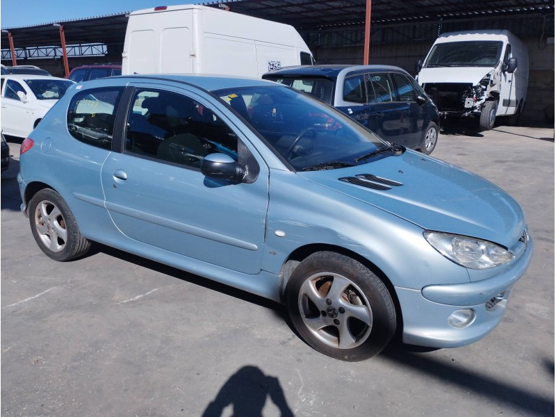 PEUGEOT 206 BERLINA