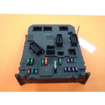 CAJA RELES / FUSIBLES 658063 