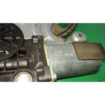 Recambio de elevalunas delantero derecho para volvo xc90 2.5 t summum referencia OEM IAM TIJERA 30784577 CARIBE TIJERA