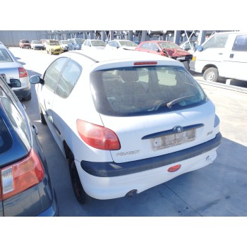peugeot 206 berlina del año 2001