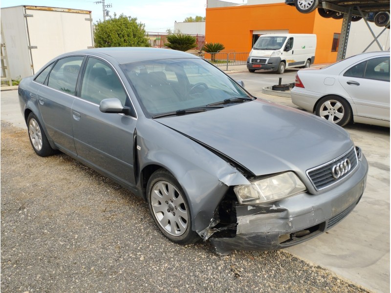 AUDI A6 BERLINA (4B2)