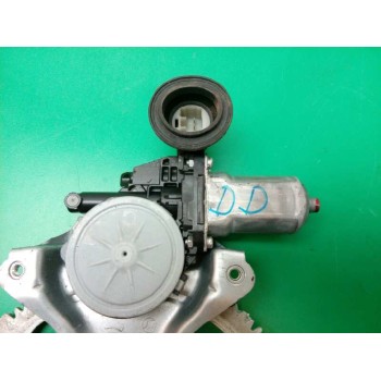 Recambio de elevalunas delantero derecho para toyota corolla (e15) sol referencia OEM IAM TIJERA 8571012361 