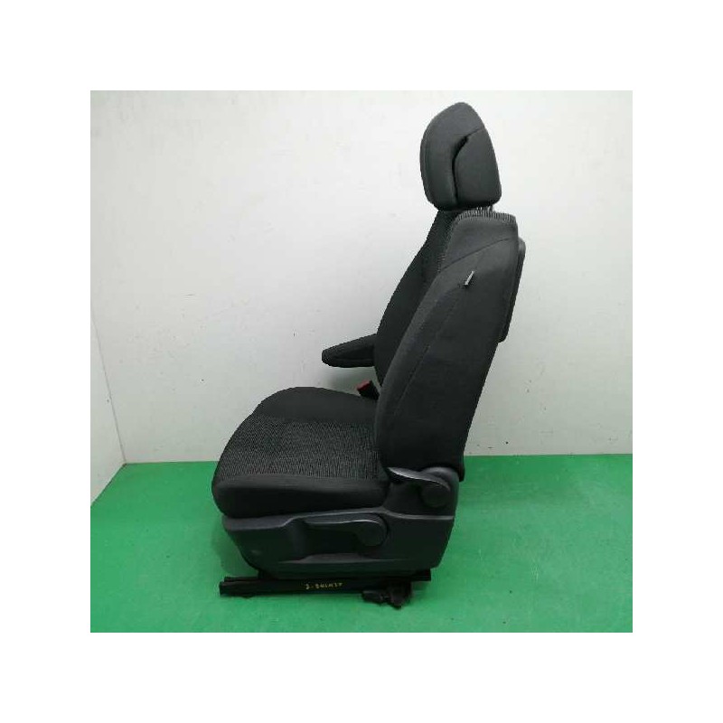 ASIENTO DELANTERO IZQUIERDO
