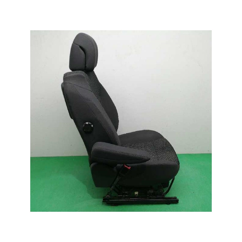 ASIENTO DELANTERO IZQUIERDO