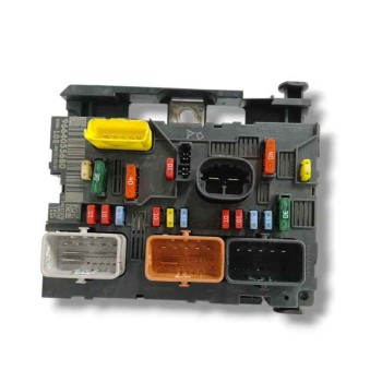 CAJA RELES / FUSIBLES 9664055680 CENTRALITA BSM 