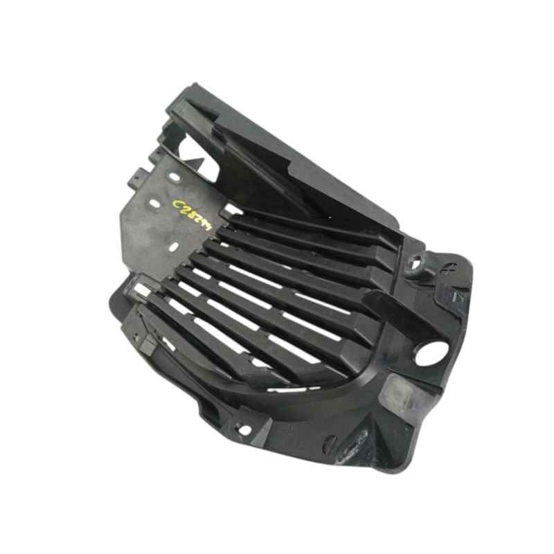 MOLDURA LADO IZQUIERDO DEL PARAGOLPES