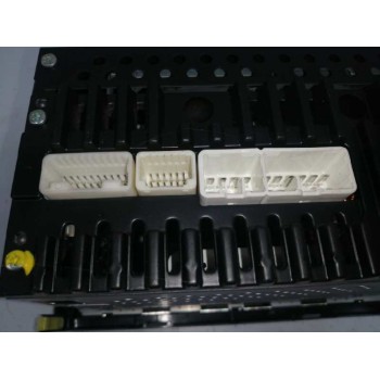 Recambio de sistema audio / radio cd para toyota auris 2.0 d-4d cat referencia OEM IAM 8612002520  
