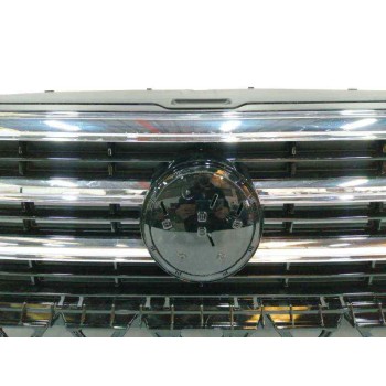 Recambio de rejilla delantera para volkswagen crafter kasten (sy) referencia OEM IAM 7C0853651A SOPORTES ROTOS 