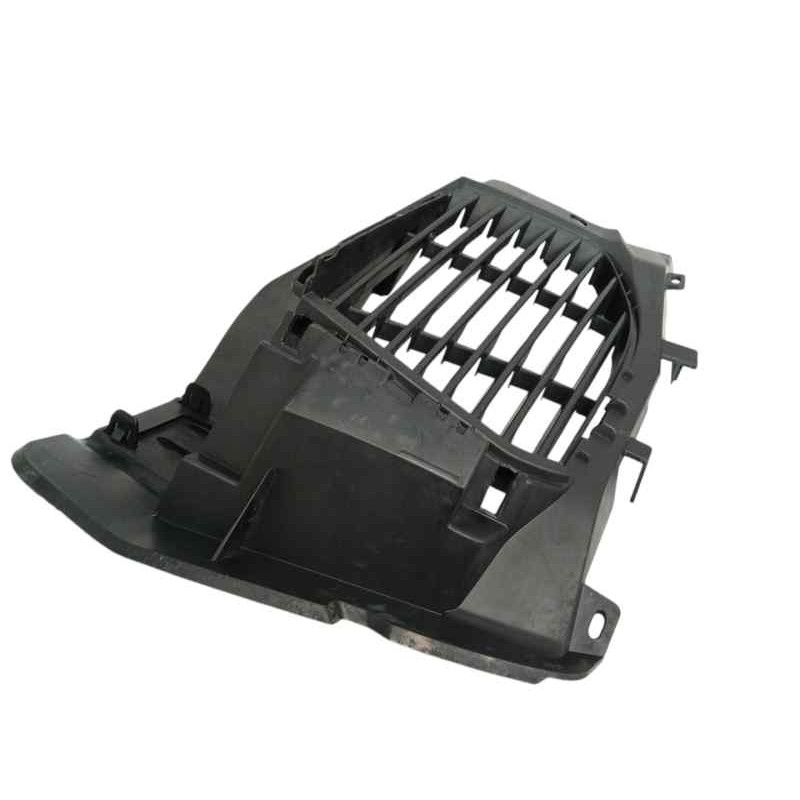 MOLDURA LADO DERCHO DEL PARAGOLPES