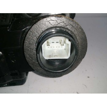 Recambio de cerradura puerta trasera izquierda para toyota auris 2.0 d-4d cat referencia OEM IAM   