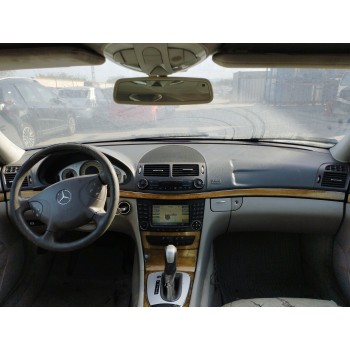 mercedes-benz clase e (w211) berlina del año 2007