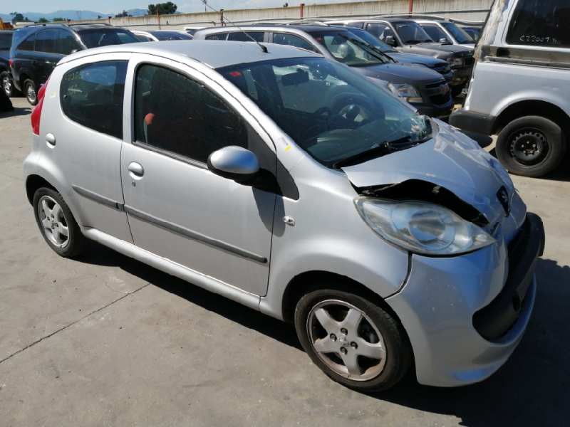 PEUGEOT 107