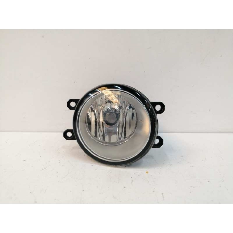 Recambio de faro antiniebla derecho para toyota auris 2.0 d-4d cat referencia OEM IAM 812100D041  
