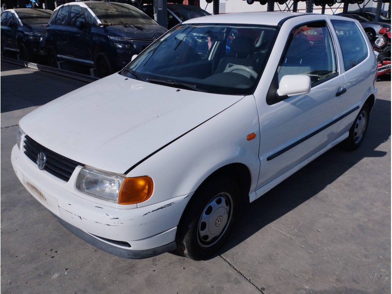 VOLKSWAGEN POLO BERLINA (6N1)