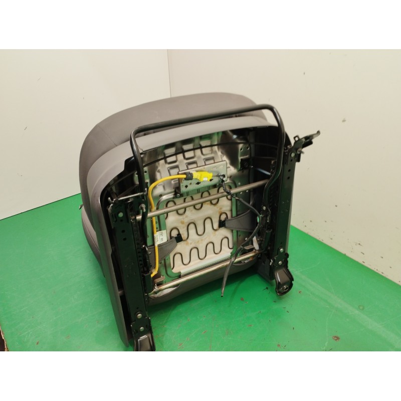 ASIENTO DELANTERO DERECHO