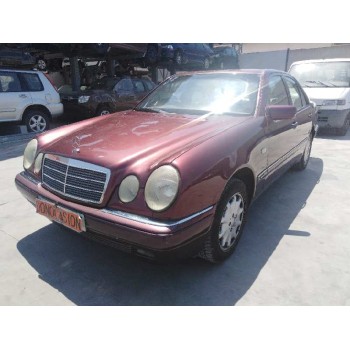 mercedes-benz clase e (w210) berlina del año 1998