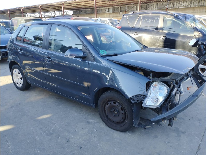 VOLKSWAGEN POLO (9N3)
