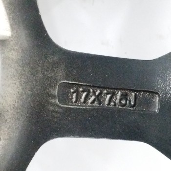 Recambio de llanta para ford focus berlina (cap) 1.6 16v cat referencia OEM IAM RACER WHEELS COBRA 17X7,5J ET35 5H X5110