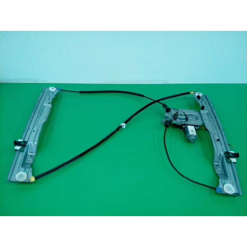 Recambio de elevalunas delantero derecho para renault clio iii expression referencia OEM IAM FUNDA 8200826165 3 PUERTAS CARIBE F