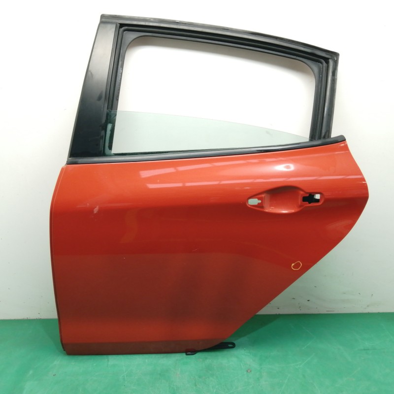 Recambio de puerta trasera izquierda para peugeot 208 1.2 12v vti referencia OEM IAM 9671907580 OBSERVAR FOTOS 