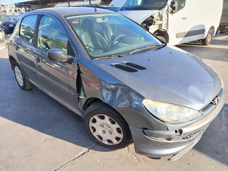 PEUGEOT 206 BERLINA