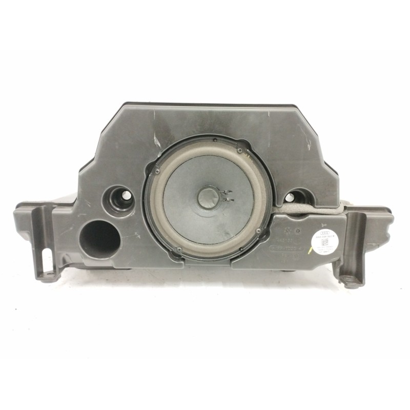 Recambio de no identificado para audi a4 avant (8w5) 2.0 16v tdi referencia OEM IAM 8W9035382B SUBWOOFER 
