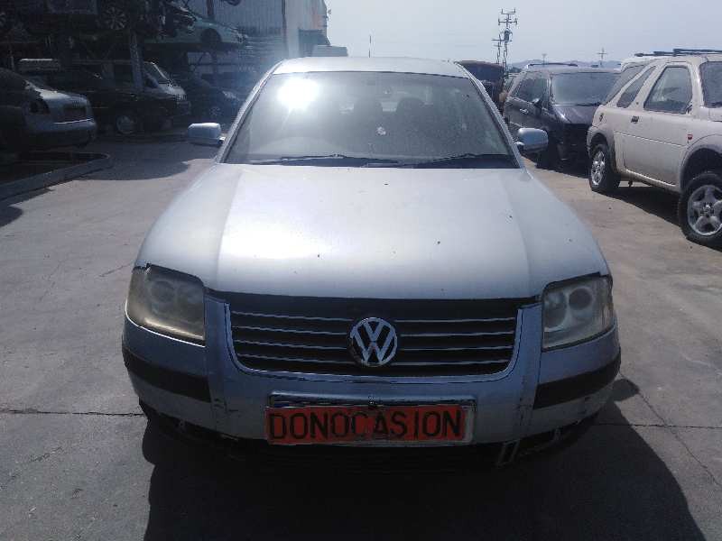 VOLKSWAGEN PASSAT BERLINA (3B3)