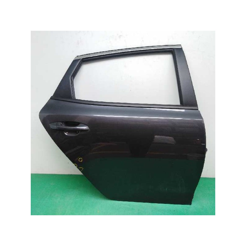 Recambio de puerta trasera derecha para kia optima 1.7 crdi cat referencia OEM IAM 77004D4000  