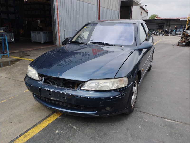 OPEL VECTRA B BERLINA