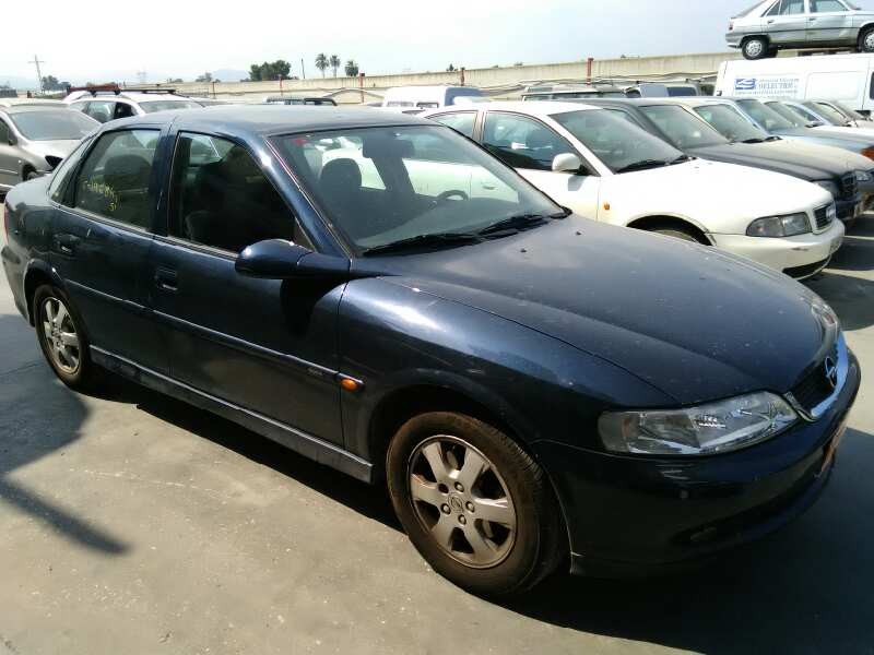 OPEL VECTRA B BERLINA