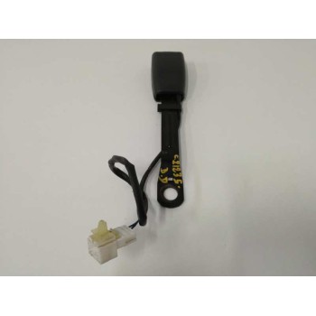 Recambio de enganche cinturon derecho para ssangyong kyron 200 xdi 2wd referencia OEM IAM  DELANTERO 