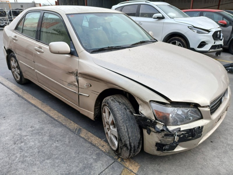 LEXUS IS200 (GXE10)