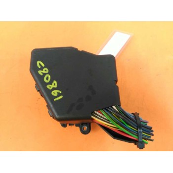 Recambio de caja reles / fusibles para volkswagen passat variant (3b5) comfortline referencia OEM IAM   