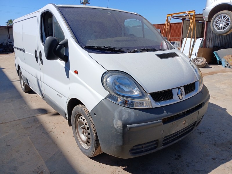 RENAULT TRAFIC COMBI (AB 4.01)