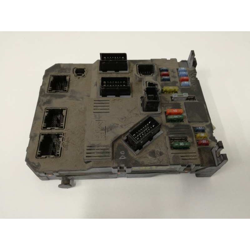 Recambio de caja reles / fusibles para citroën c3 1.1 vivace referencia OEM IAM 9652474480  