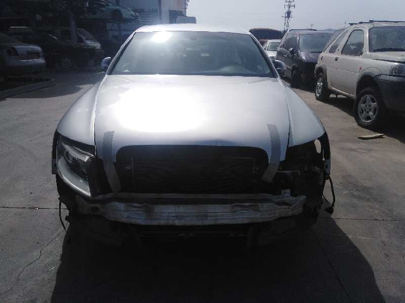 AUDI A6 BERLINA (4F2)