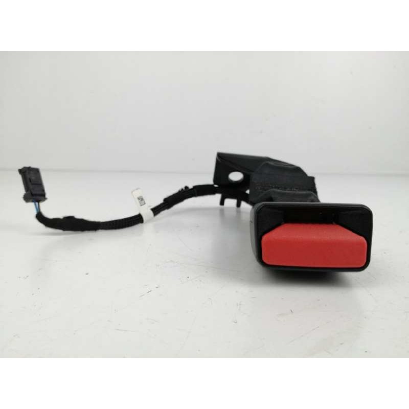 ENGANCHE CINTURON IZQUIERDO TRASERO 640351300C