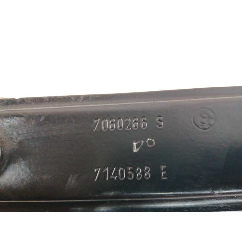 ELEVALUNAS DELANTERO DERECHO 0130822227