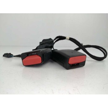 Recambio de enganche cinturon derecho para opel corsa f 1.2 referencia OEM IAM 6403040ETE TRASERO DOBLE 640351200C