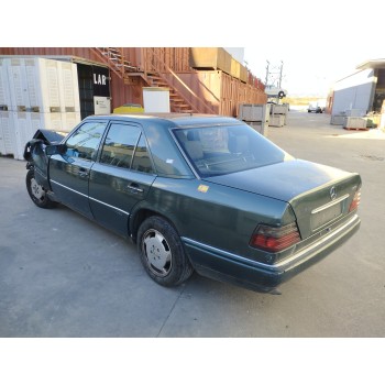 mercedes-benz clase e (w124) berlina del año 1995