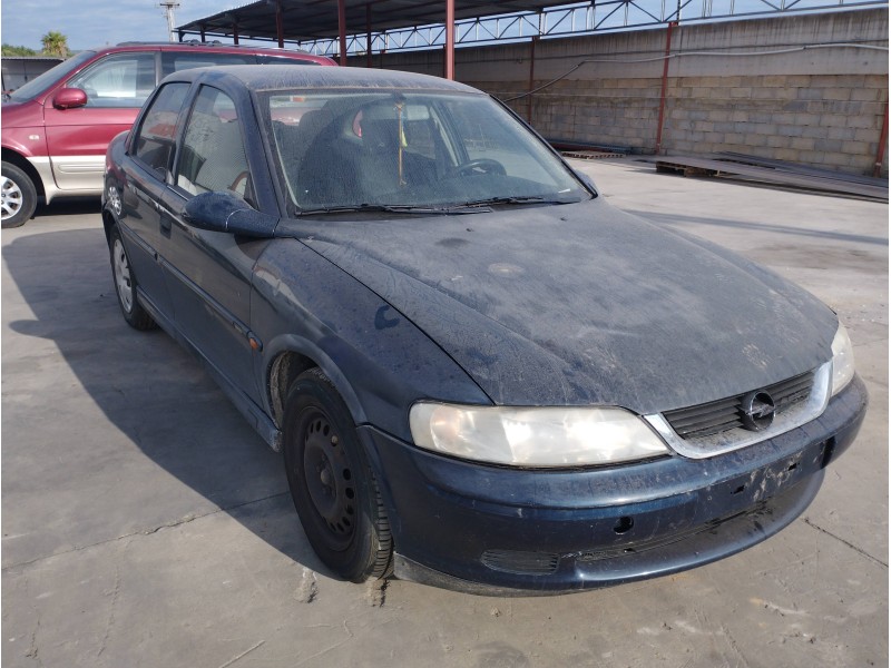 OPEL VECTRA B BERLINA