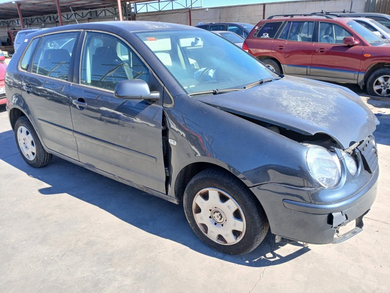 VOLKSWAGEN POLO (9N1)