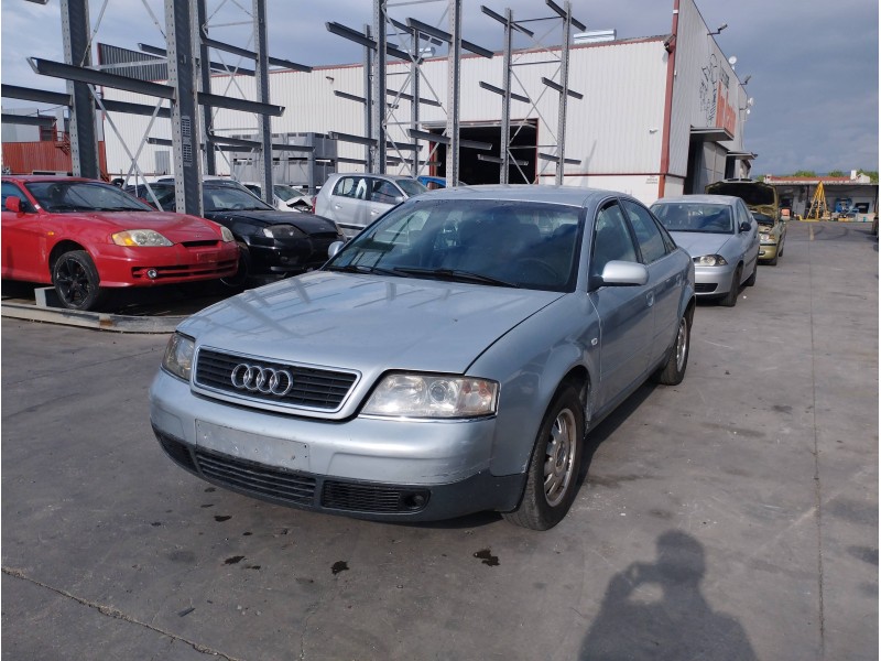 AUDI A6 BERLINA (4B2)