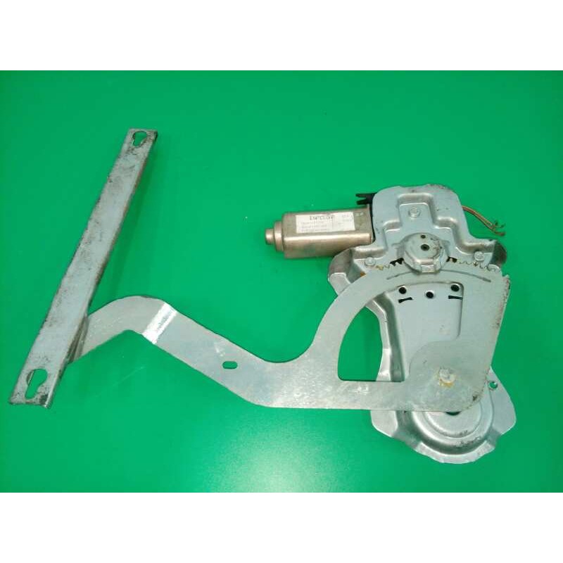 Recambio de elevalunas trasero izquierdo para land rover discovery td5 e referencia OEM IAM TIJERA CUR100450 