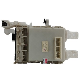 Recambio de caja reles / fusibles para toyota rav 4 iii (_a3_) 2.2 d 4wd (ala30_) referencia OEM IAM 8273042010 OBSERVAR FOTOS 