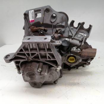 Recambio de caja cambios para alfa romeo mito (145) 1.3 jtd cat referencia OEM IAM 55219868 TAPA CAJA CAMBIOS ROTA OBSERVAR FOTO