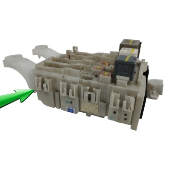 Recambio de caja reles / fusibles para toyota rav 4 iii (_a3_) 2.2 d 4wd (ala30_) referencia OEM IAM 8273042010 OBSERVAR FOTOS 