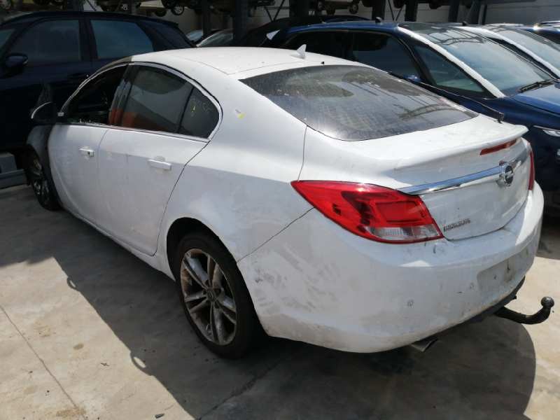 OPEL INSIGNIA BERLINA